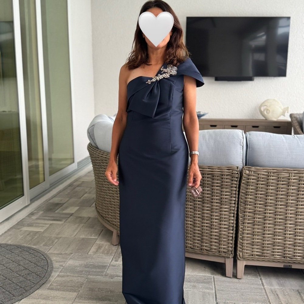 Sachin & Babi Ines Gown Chic One-Shoulder Navy Dress- Size 8; unworn